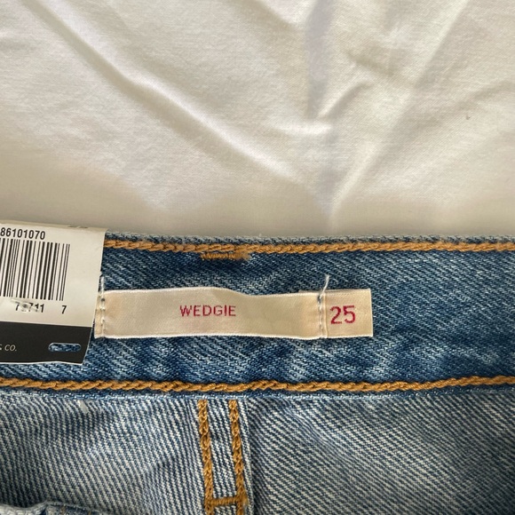 Levi’s | Wedgie Jeans | Size 24 | NWT - Picture 4 of 4